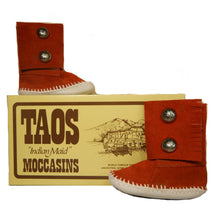Load image into Gallery viewer, Taos Child / Infant Moccasins 106C