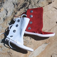 Load image into Gallery viewer, Men's 4 Button Moccasins w/ Thick Leather Sole