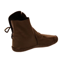 Load image into Gallery viewer, Men's Taos Leather Moccasins w/ 2 Conchos 3000M