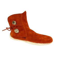 Load image into Gallery viewer, Men's Taos Leather Moccasins w/ 2 Conchos 3000M