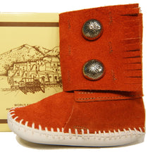 Load image into Gallery viewer, Taos Child / Infant Moccasins 106C